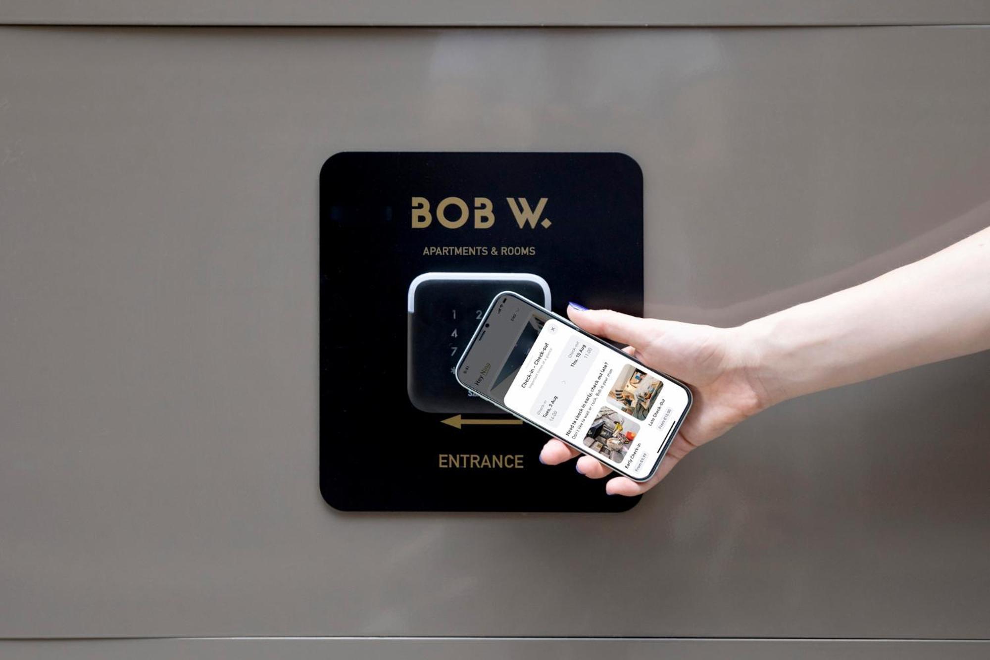 Bob W Kesklinn Tallin Exterior foto